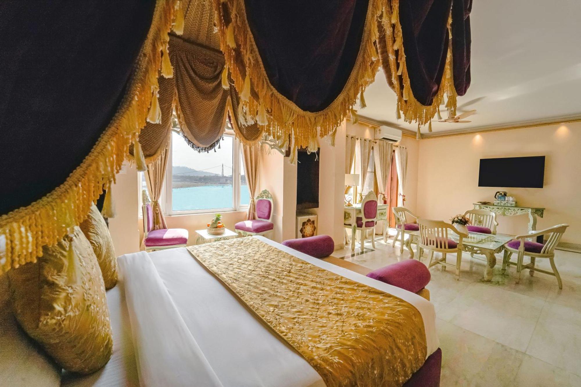 The Neeraj Ganga Heritage Palace Rishikesh Ngoại thất bức ảnh