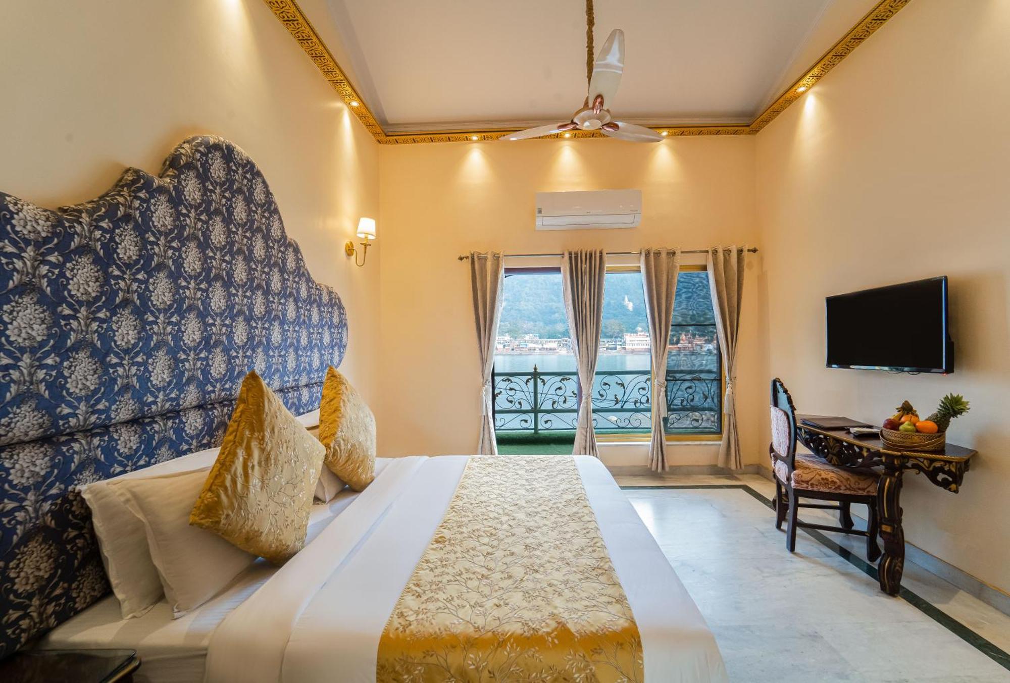 The Neeraj Ganga Heritage Palace Rishikesh Ngoại thất bức ảnh